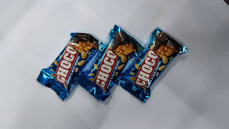شکلات پذیرایی چوگو با مغز بادام و برنج ترد شده chocoگرم 1000