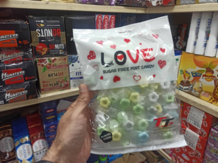آبنبات ژاپنی لاو love اکالیپتوس با طعمهای هلو توت فرنگی لیمو بلوبری پرتقال love 200 گرم