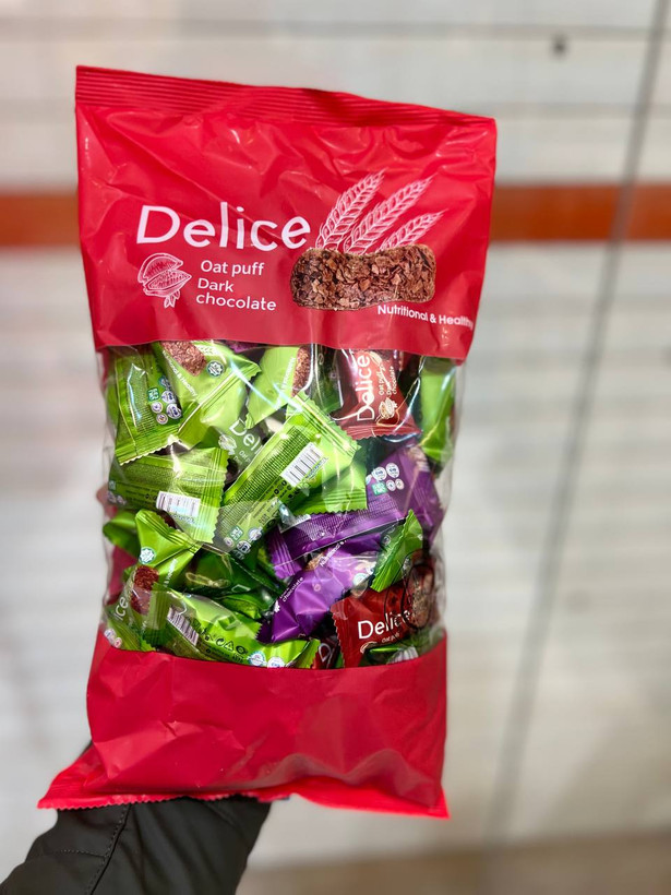 شکلات پذیرایی دلیس delice oat puff dark chocolate حاوی غلات 500 گرم
