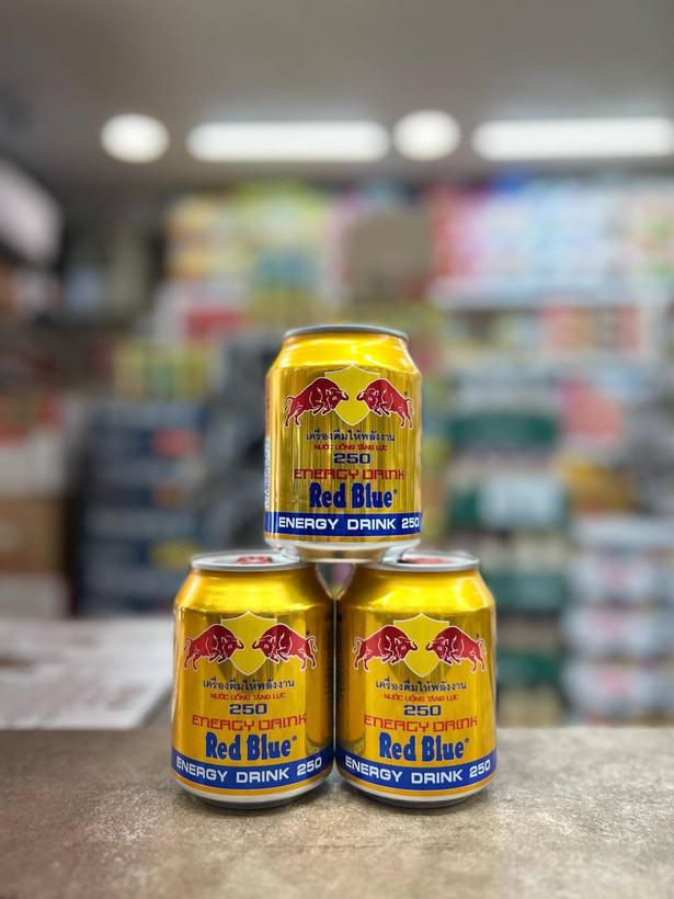 نوشیدنی انرژی زا ردبول طلایی – 250 میلی لیتر باکس 24 تاییRed Bull